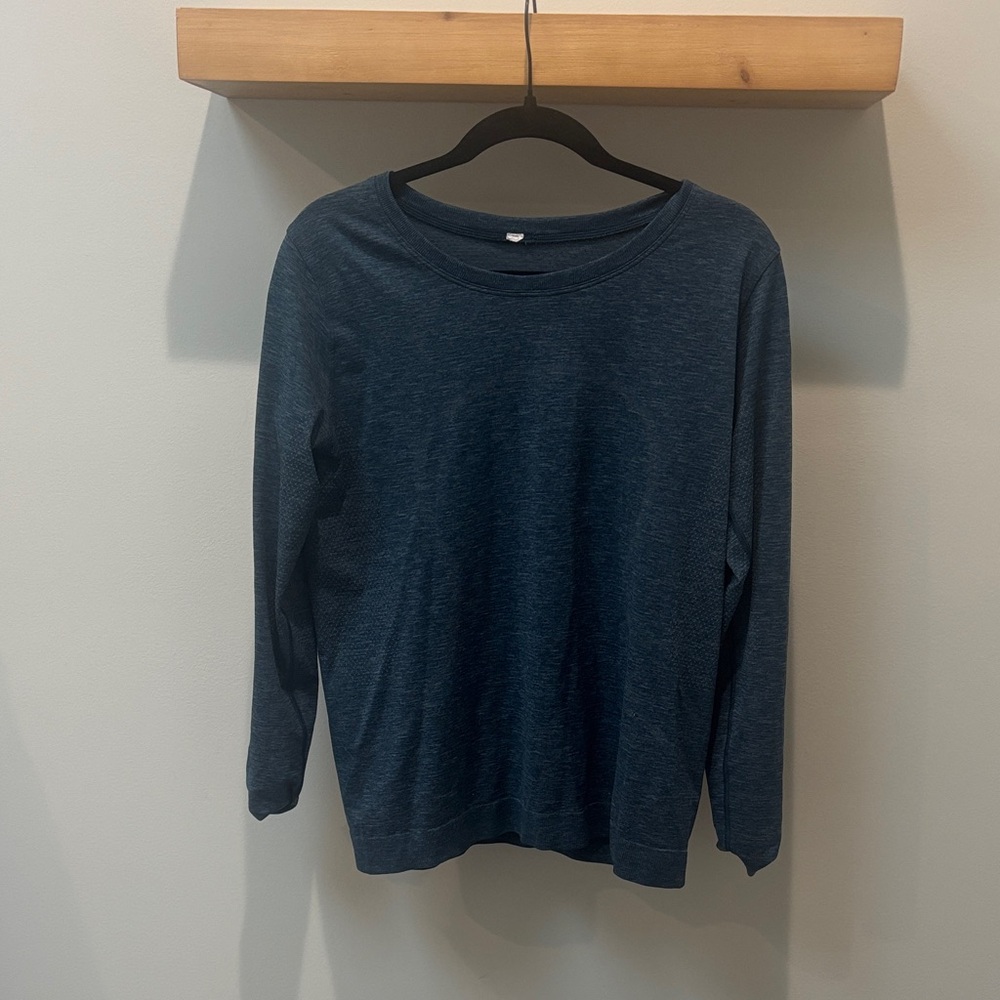 lululemon Swiftly Tech Long-Sleeve Shirt 2.0
Waist Length